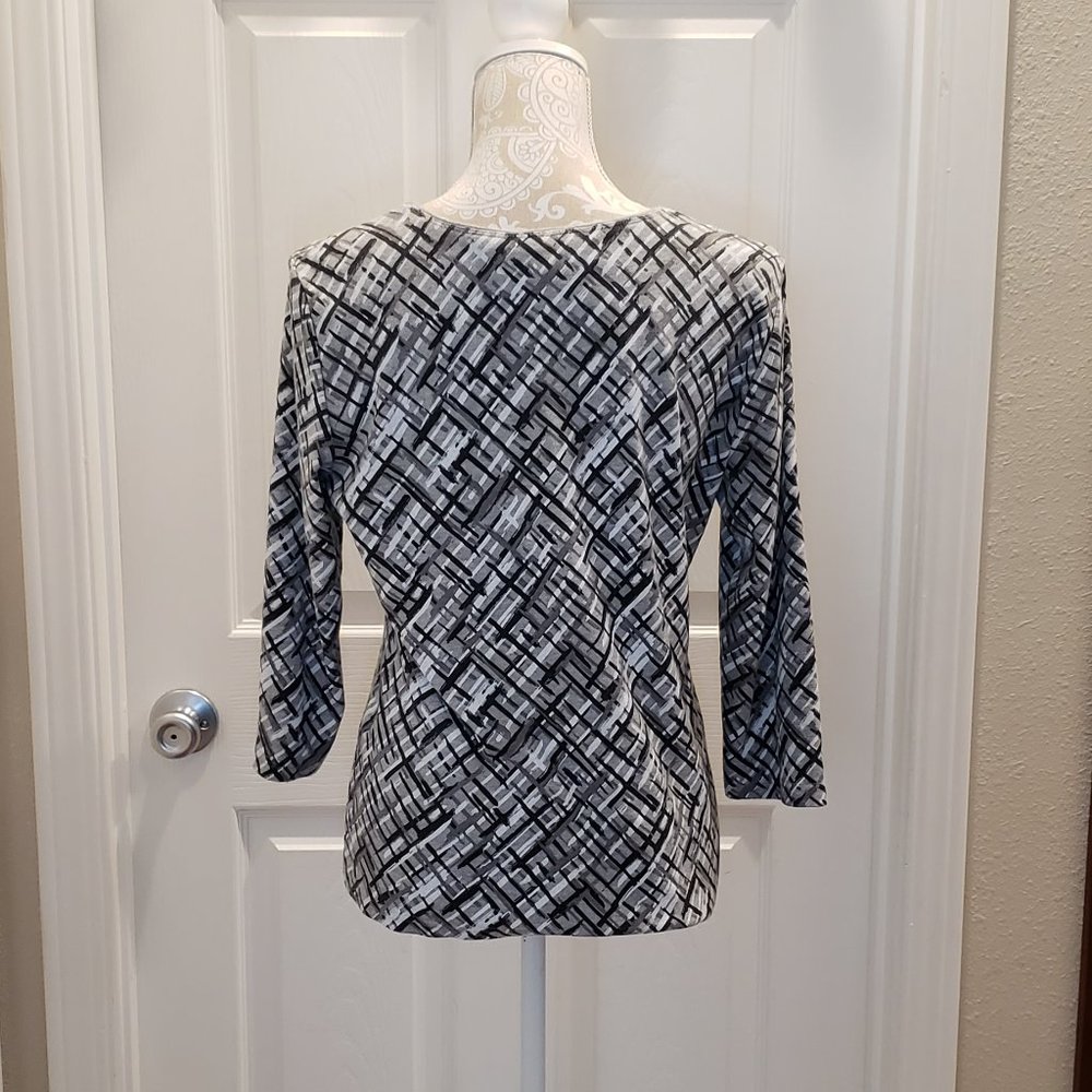 Karen Scott 3/4 Sleeve Grey Patterned Shirt - Picture 5 of 7